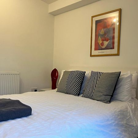 Lovely Serviced Apartment, Free Parking, Oxford Esterno foto