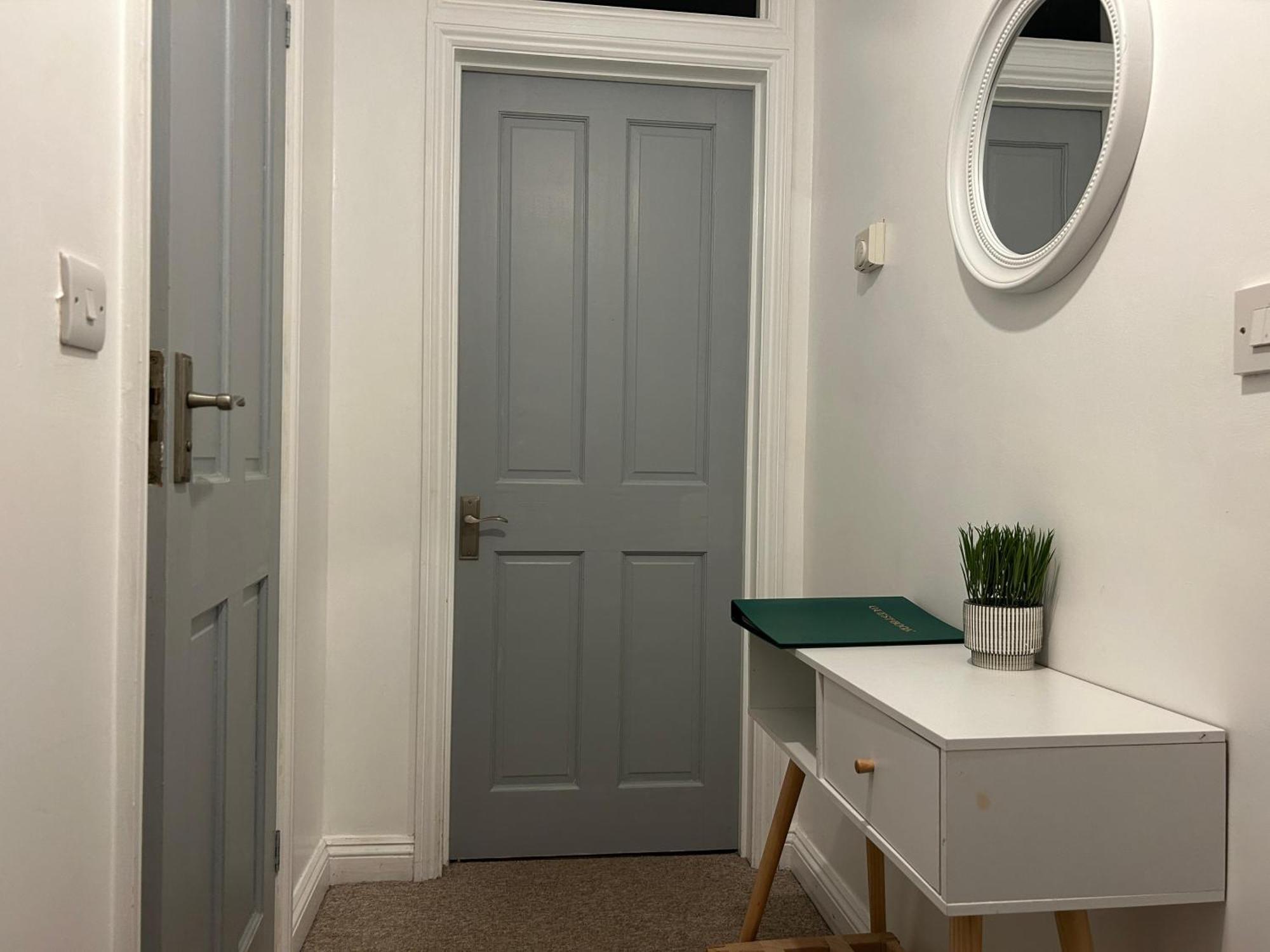 Lovely Serviced Apartment, Free Parking, Oxford Esterno foto