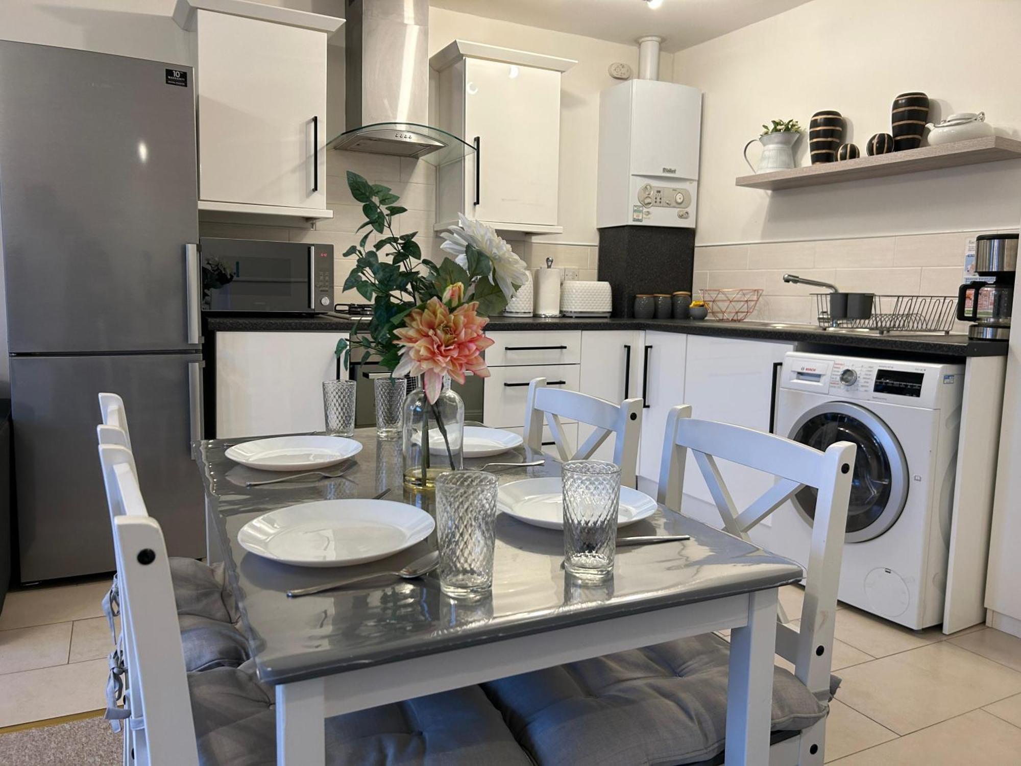 Lovely Serviced Apartment, Free Parking, Oxford Esterno foto